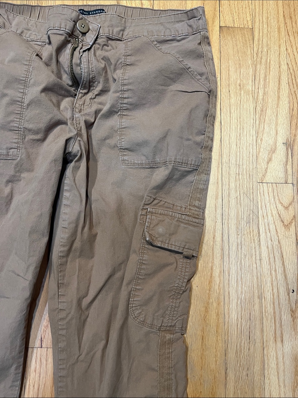 Cargo Pants in Brown and gray - Picture 2 of 5